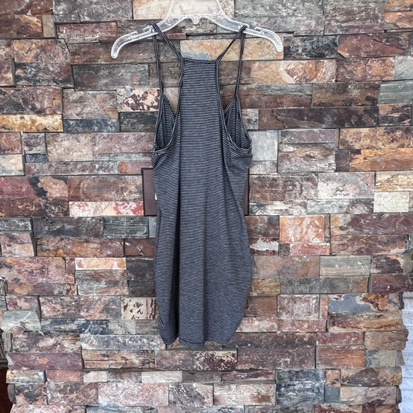 VENUS Ruched Tank Top - Picture 6 of 7